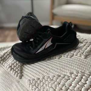 Altra running shoes size 11